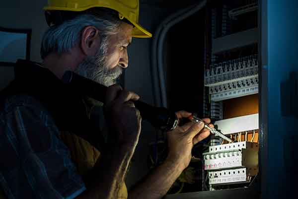Emergency Electrical Repair Contractor Services