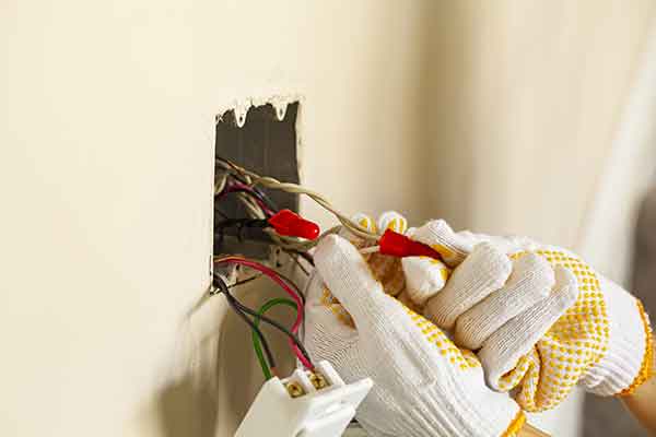 Residential and Commercial Electrical Repair Services